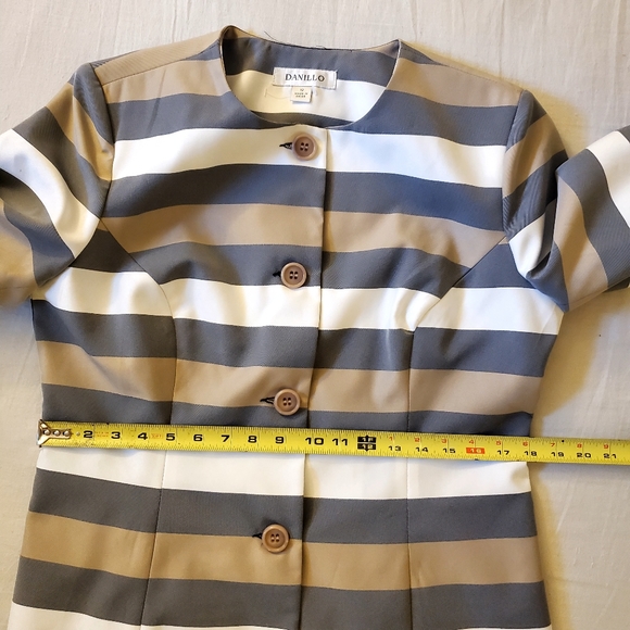 Danillo Size 12 Striped 2-Piece Skirt Suit - Picture 10 of 16